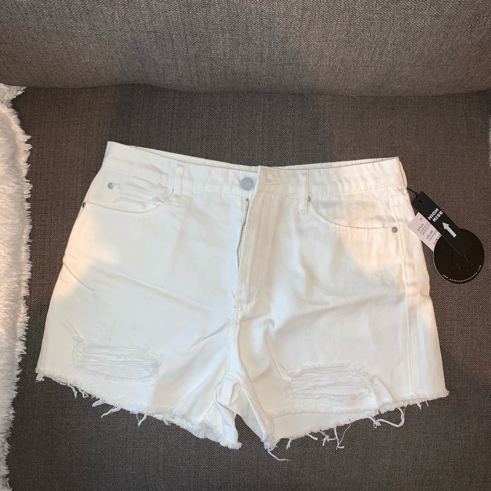 NWT White Cutoff Shorts🌊